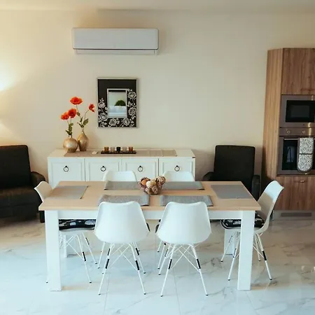 Luxurious Gozo Apartment, Qala Exterior photo