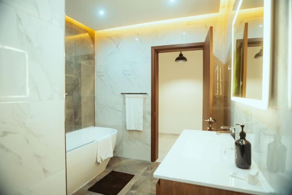Apartment Luxurious Gozo Apartment, *